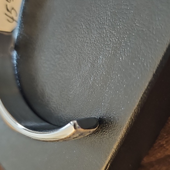 Cuff Bracelet - Picture 11 of 15